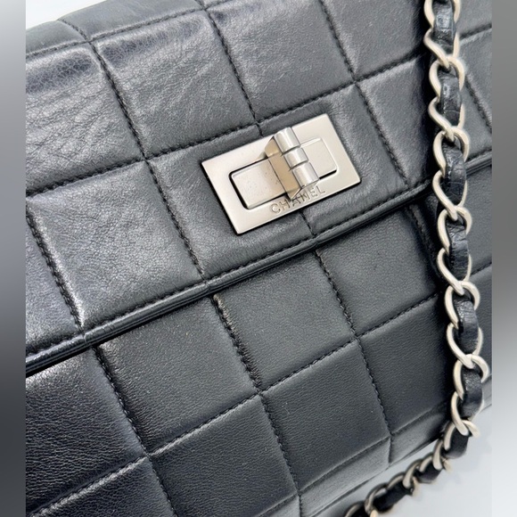 Chanel Lambskin Reissue Chocolate Bar Flap Black - Picture 10 of 14